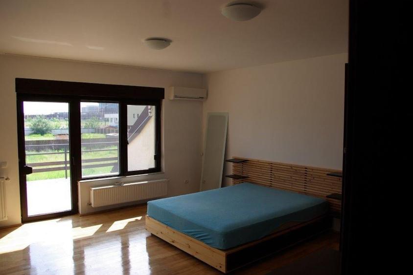 Vanzare  Vila  5 camere  Campul  Pipera - 3