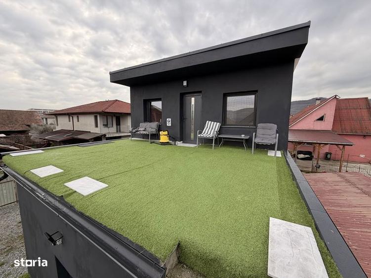 Vand/Schimb 2 case in aceasi curte strada principala Floresti - 7