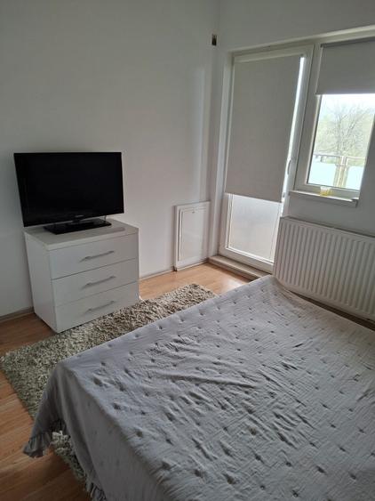 Inchiriez apartament, Tel 0728900700 - 7