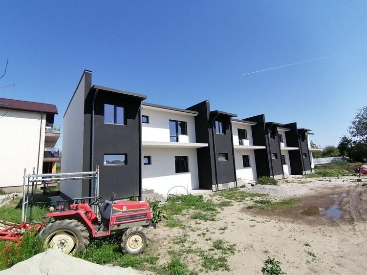 Casa P+1 in comuna 1 Decembrie - str. Victoriei - 14