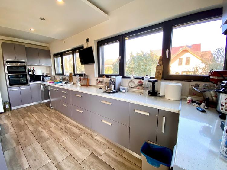 Vila cu piscina , 1200 mp teren - 7