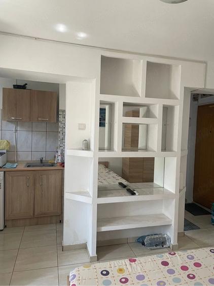 Apartament cu 3 camere decomandat în Tomis Nord