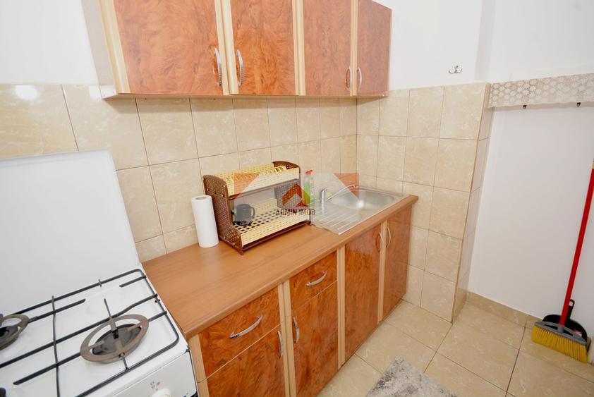 Drumul Taberei, Metrou Favorit, Et 5/10 - 4