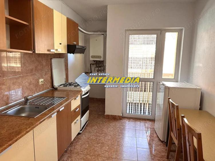 3 camere de inchiriat Bloc Nou Centru etaj 1 mobilat - 1