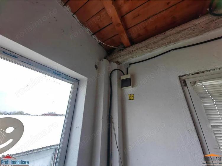 Hala de 300 mp - central - in zona Parneava - 12