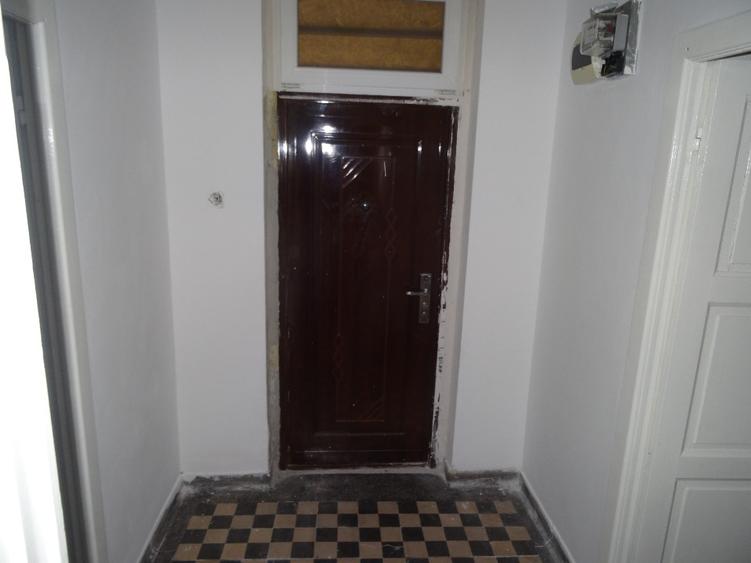 Casa  si teren 659 metri deschidere 44 metri  - 9