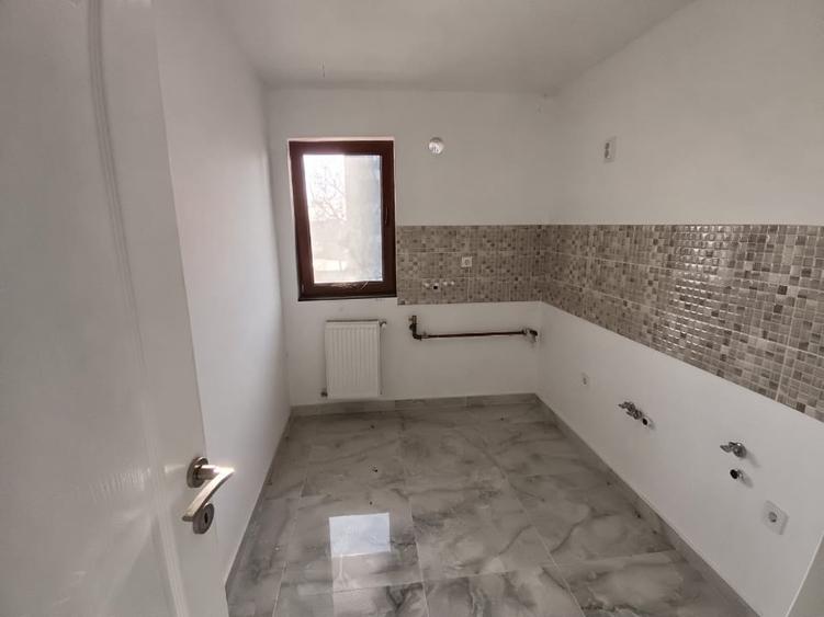 De vanzare apartament 2 camere Sos Chitila Bucuresti Sector 1 Mall Colosseum - 3