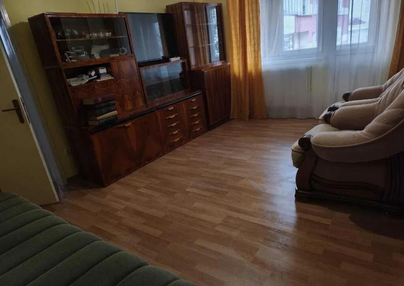 Apartament Cu 3 Camere Semidecomandate - etajul 3 - Zona Ultracentral - 3