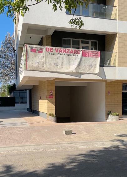 zona TEATRU/LICEUL UNIREA bloc nou - Etaj 2 - 1