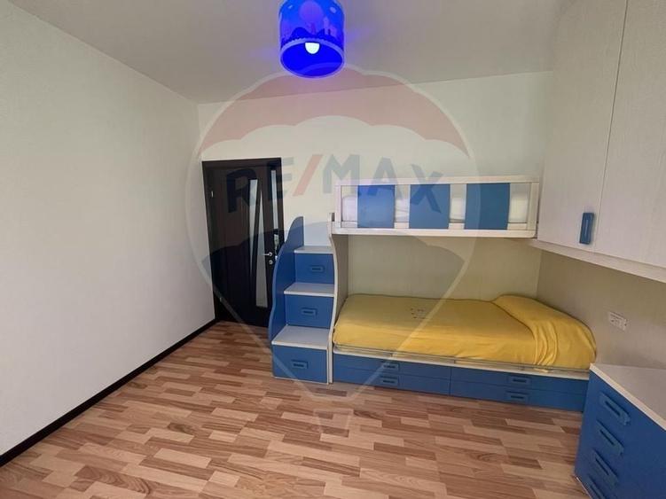 Casă / Vilă de vânzare str Dobrogeanu Gherea Radauti - 9