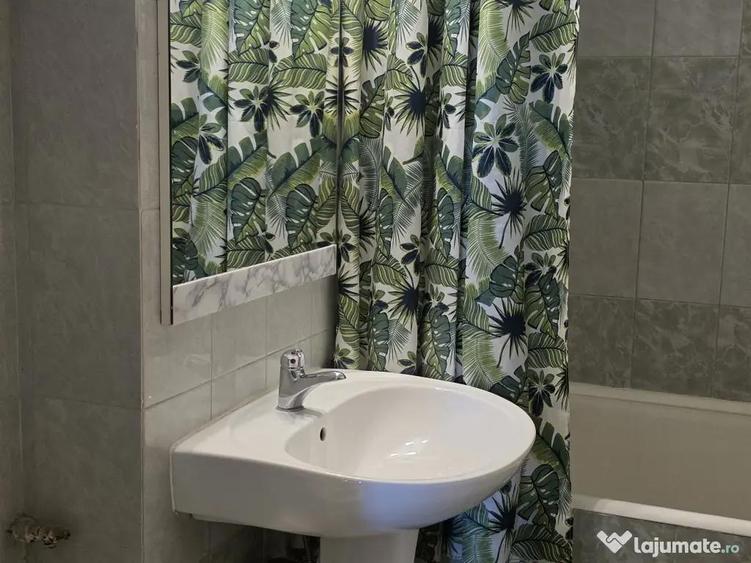 Inchiriez apartament 3 camere - 3