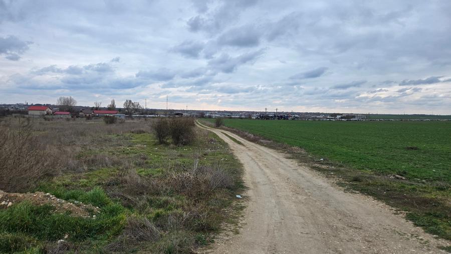 Loc Agigea / Judetul Cta /Teren intravilan 500 mp cu o deschidere stradala 16 ml - 13