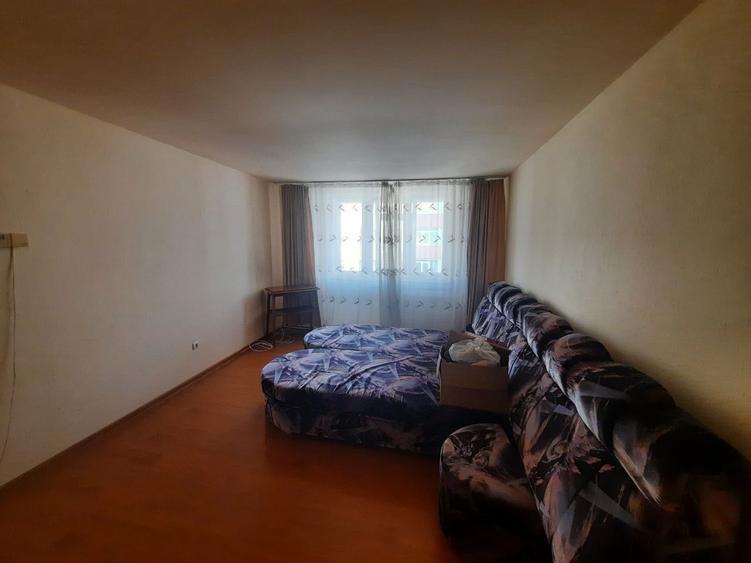 Apartament de vanzare, 3 camere, semidecomandat, 64 mp,  Cod 160595 - 2