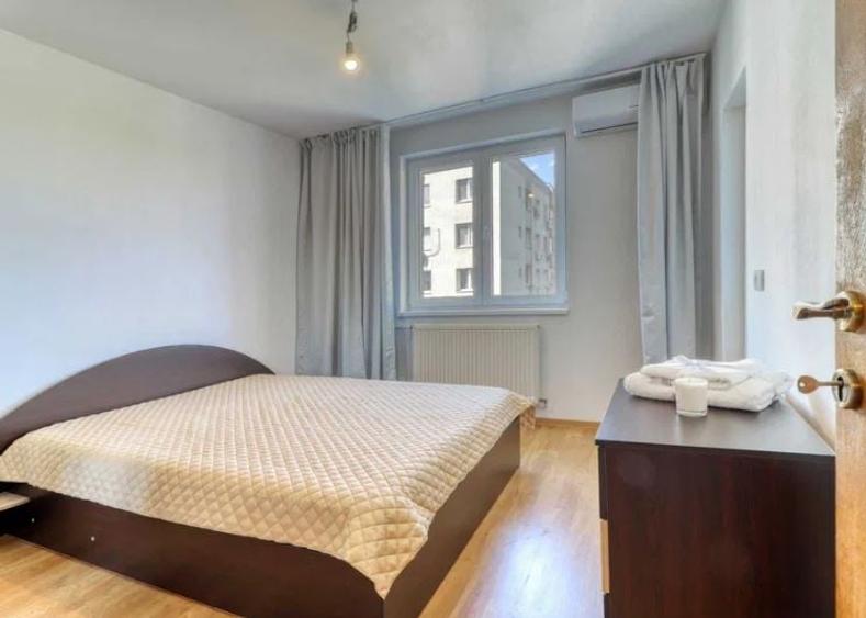 Apartament 3 Camere,Costin Georgian,Metrou,bl.1986,Amenajat,2 bai,mobilat - 6