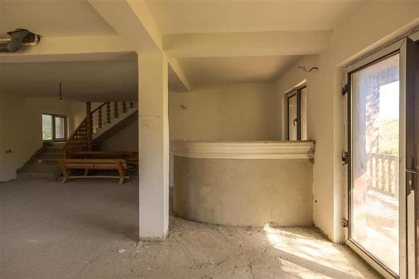 FILM! Edificu remarcabil, deschidere oportunitate de customizare - 2