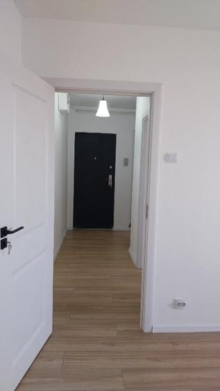 Particular vând apartament cu  două camere - 2