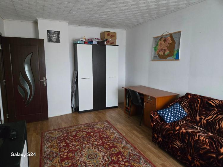 Vând apartament în Remetea Mare - 3