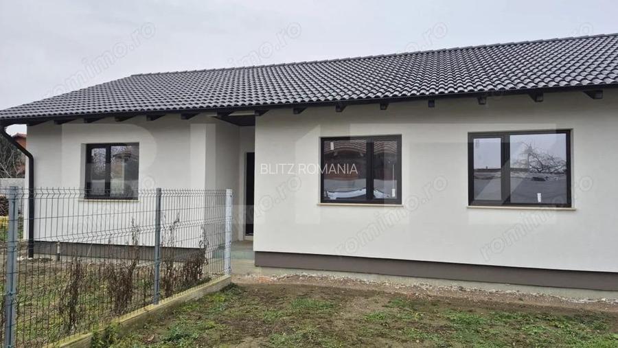 Casa cu 4 camere semifinisata, 92 mp, teren 400 mp, in Vetis
