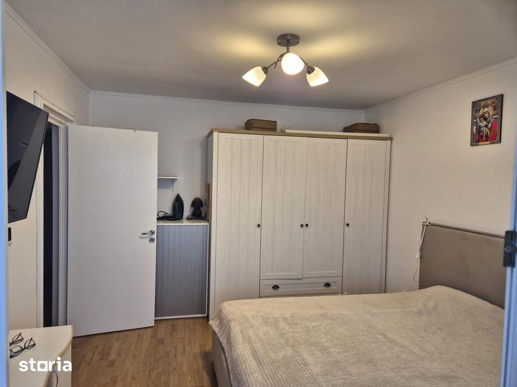 Apartament decomandat cu 4 camere, balcon, centrala, 2 locuri parcare - 3