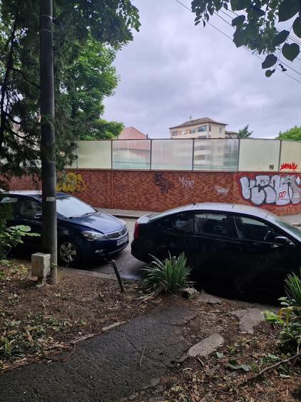 Apartament 2 camere decomandat etaj 3 langa Medicina Prefectura bloc caramida amenajat mobilat - 1
