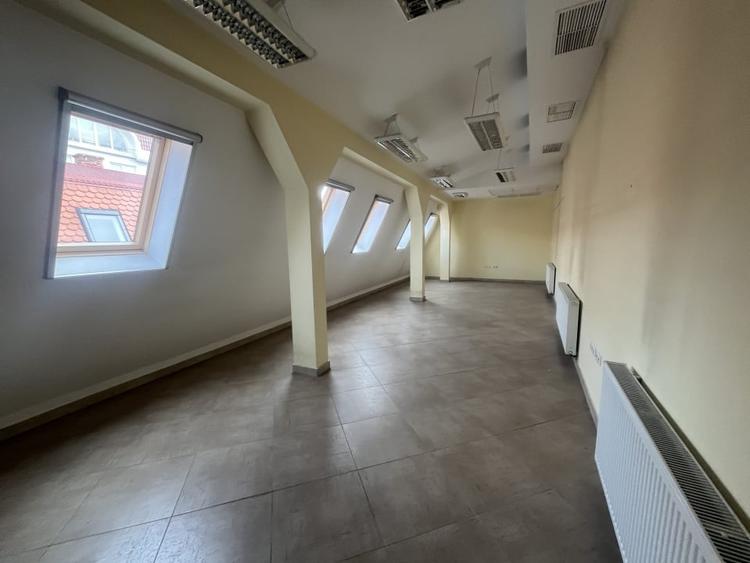 Spatiu birou central - 11