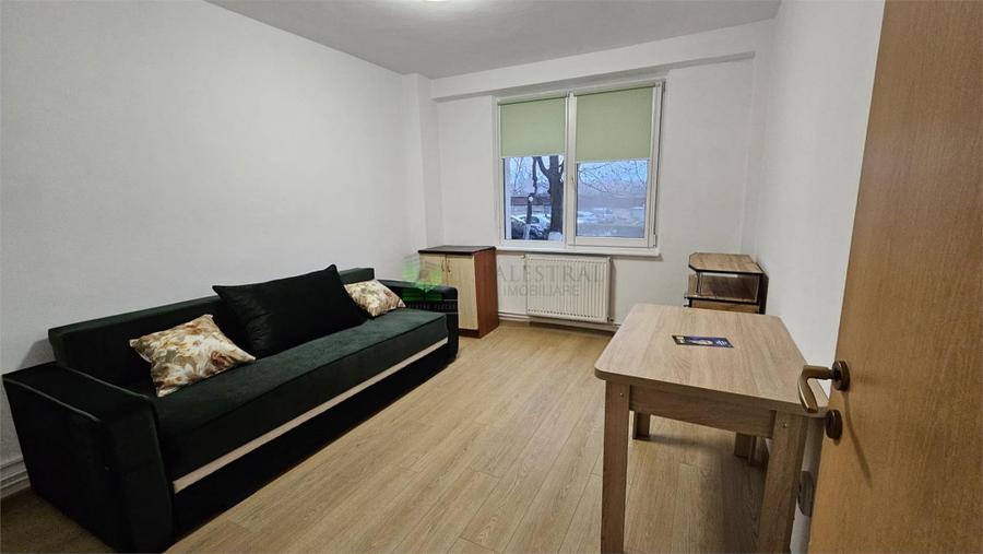 Apartament 3 camere Vlahuta,mobilat-utilat,loc parcare,400 E - 1