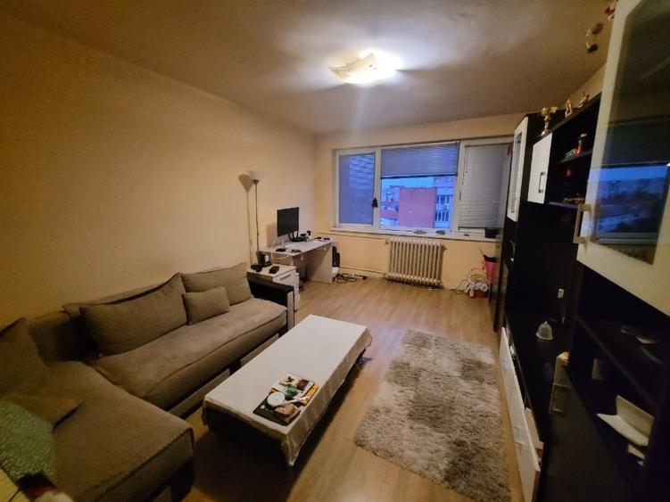 Super locatie! Apartament  2 camere, decomandat! - 2