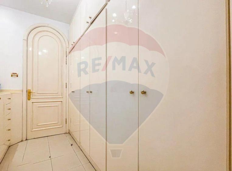 Spatiu deosebit | Destinatie mixta | Locuri parcare | 13 ... - 35