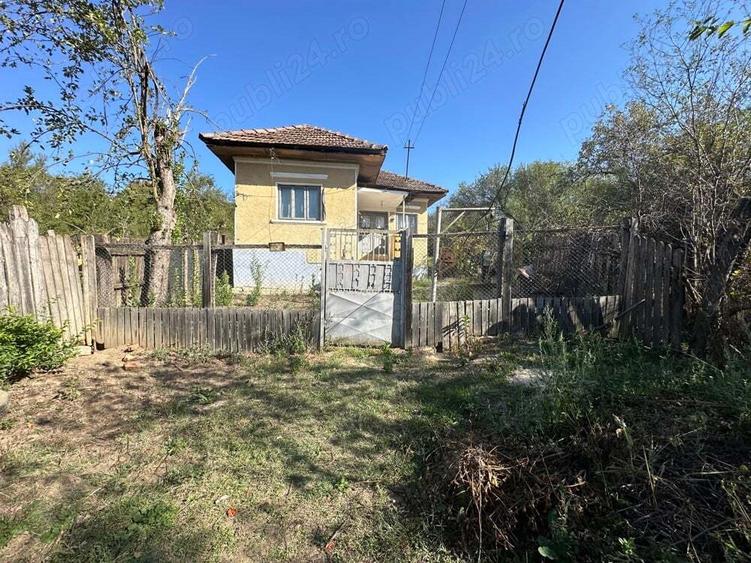 Vand casa+teren 3700mp Butoiesti MH - 5