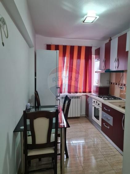 Apartament cu 2 camere de închiriat - 1