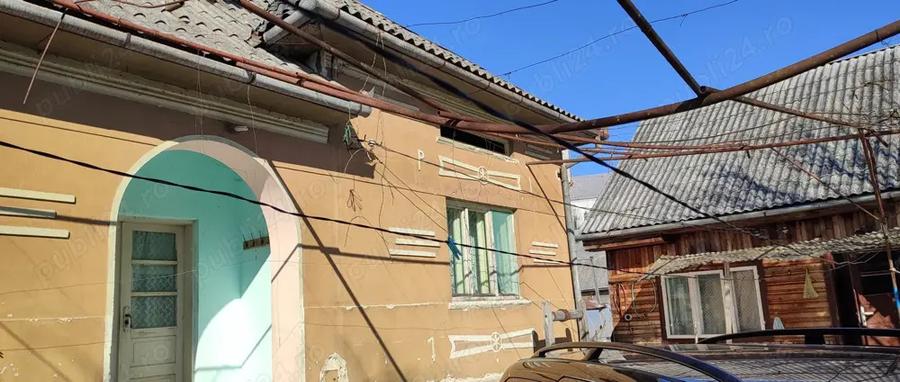 Casa cu teren de vanzare - 1