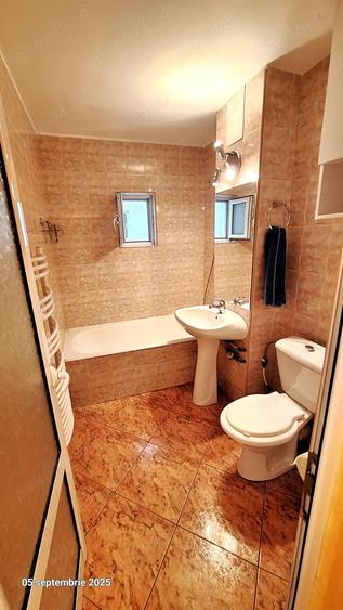 Ofer spre inchiriere apartament cu 3 camere decomandate in Galati, Tiglina 3 - 2