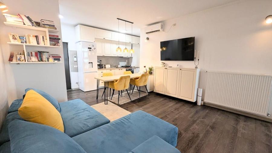 Apartament cu 3 camere decomandat, mobilat în Girocului