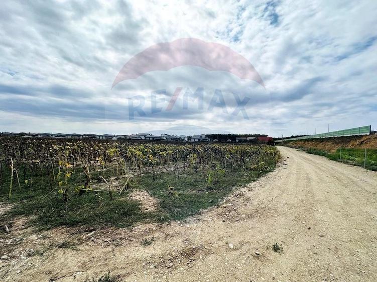 Teren 14.863mp, deschidere 42mp, acces 3 laturi - Ciorogarla, langa A0 - 9