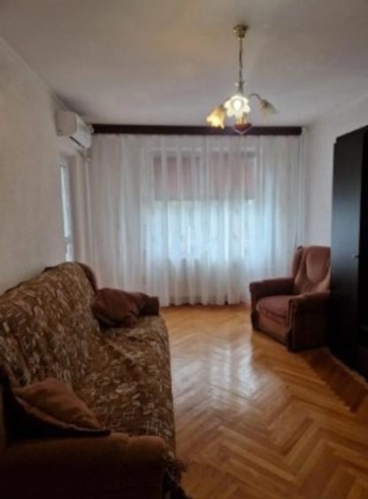 Berceni,bl.1984,reabilitat,et.4/8,DECOMANDAT,Amenajat,centrala,parcare,mobilat - 1