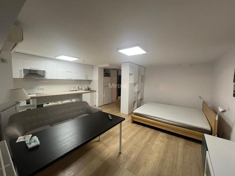 Garsoniera tip Studio-complet mobilata/utilata, Vitan Mall