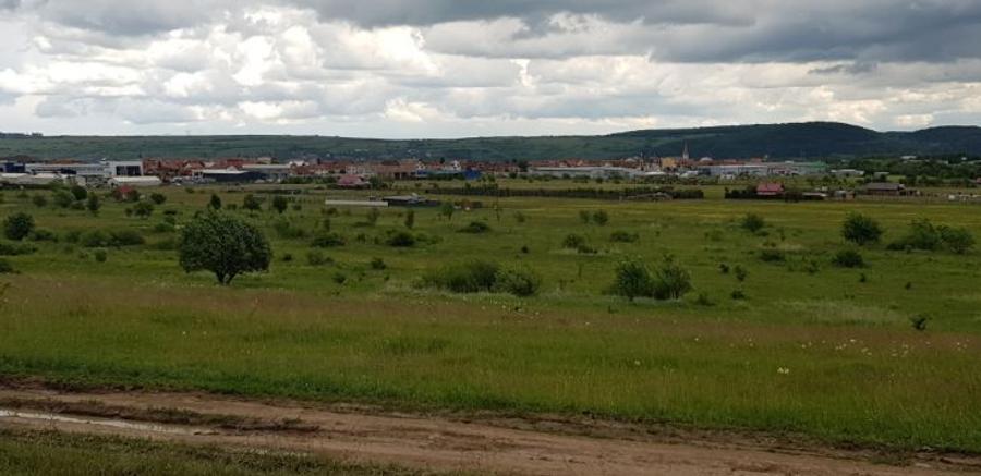 Vand teren arabil 1000 mp.,  Selimbar in zona Troita pe str. Aleea Monumentului  - 9