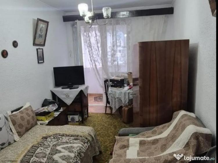 Apartament Cu 2 Camere Decomandate Etaj 1 - Zona Burdujeni - 2