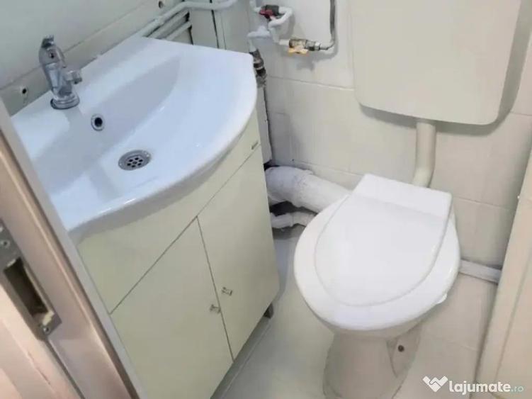 Camera de camin - zona Tractorul(baie si bucatarie) - 4