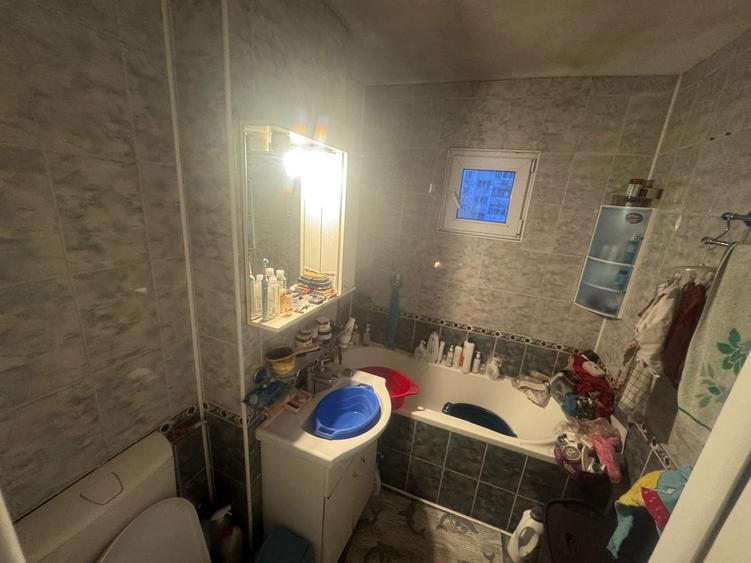 3CD Alexandru , bloc la bulevard , et 2/10 , liber - 8