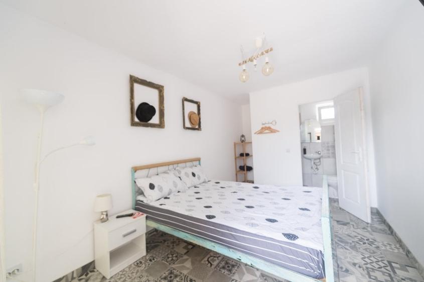 Exclusiv! Pensiune 6 camere - Vama Veche - Centru - 239.000 euro  (Cod E8) - 12