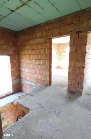 Casa noua singur in curte 160 mp P+E la ro?u cu 500 mp teren Poplaca - 1