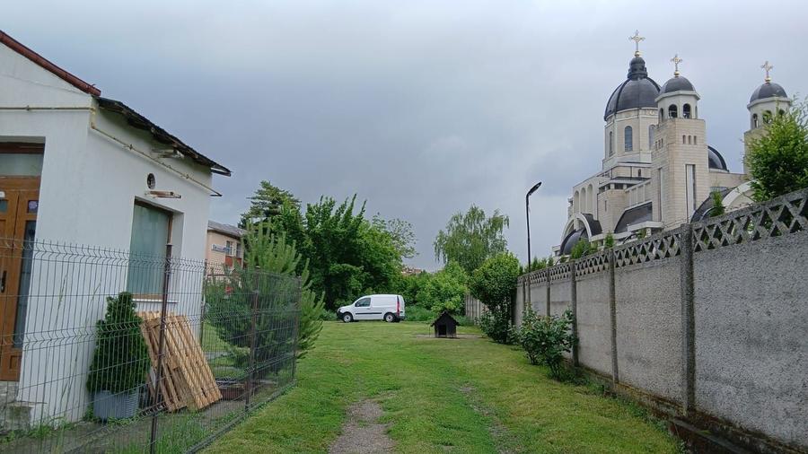 Teren si casa de vanzare - 2