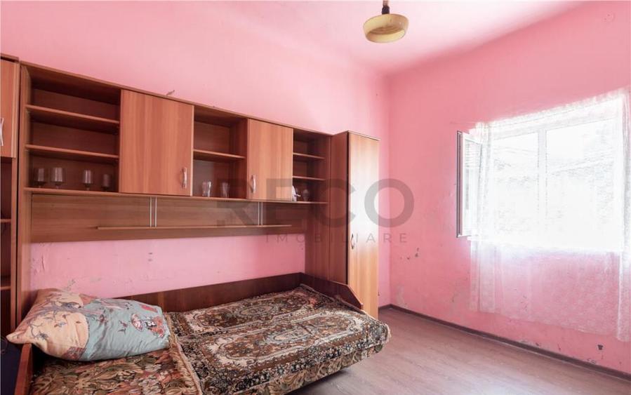 RECO, Casa din caramida, Zona Velenta, Oradea - 1