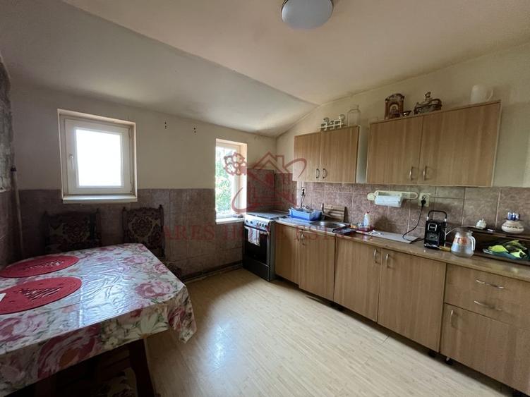 Casă individuală P+1+pod, pe piloni cu panouri solare - 6