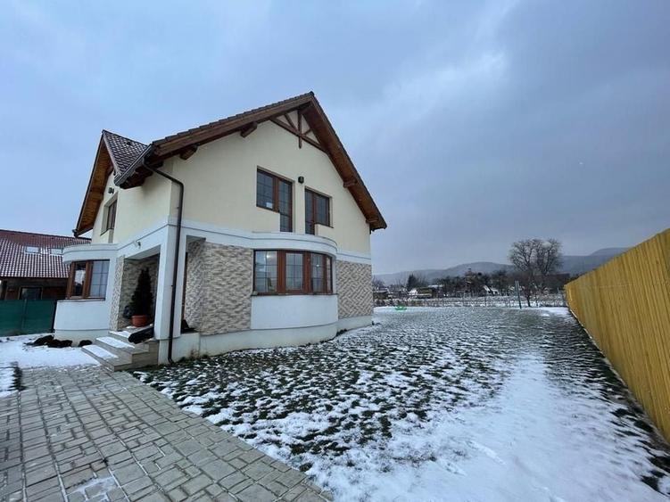 Casa de inchiriat in zona Cristian - 13