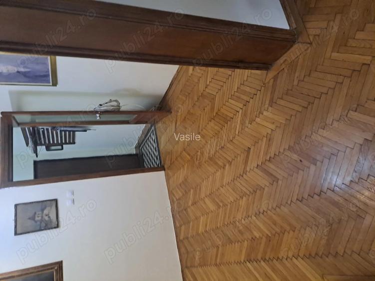 Inchiriez apartament 3 cam. Inchiriez apartament 3 cam.