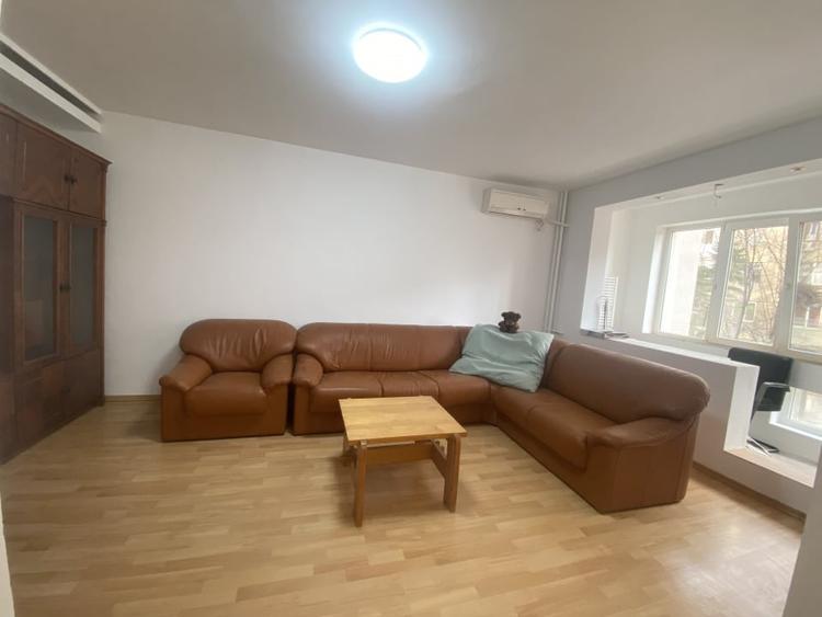 Apartament 2 camere decomandat, etaj 2, aproape de metrou Pacii - 1