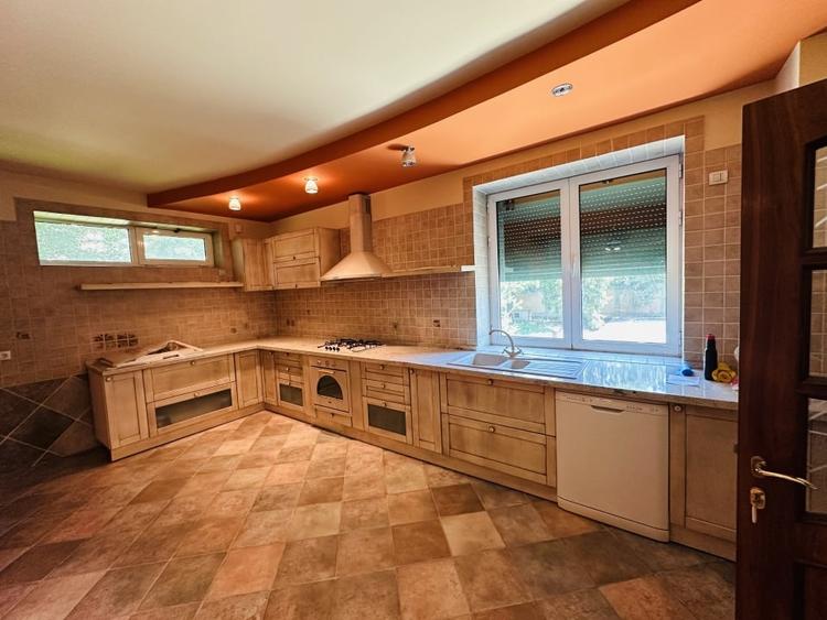 SUPER PROPIETATE LA PADURE ROSU, vila superba 709 mp, 1213 mp teren, piscina ! - 14