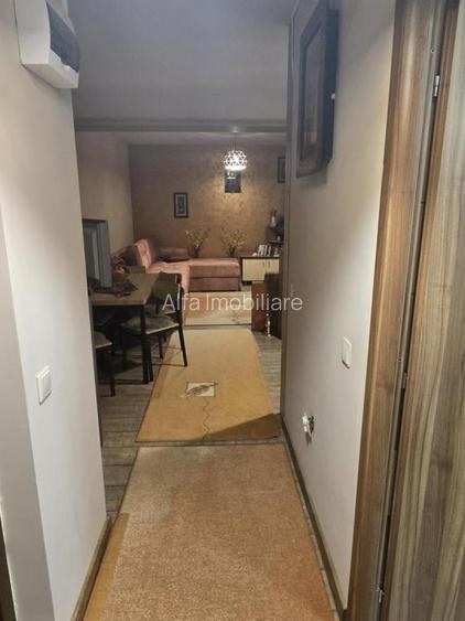 Apartament cu 2 camere decomandat, mobilat în Central